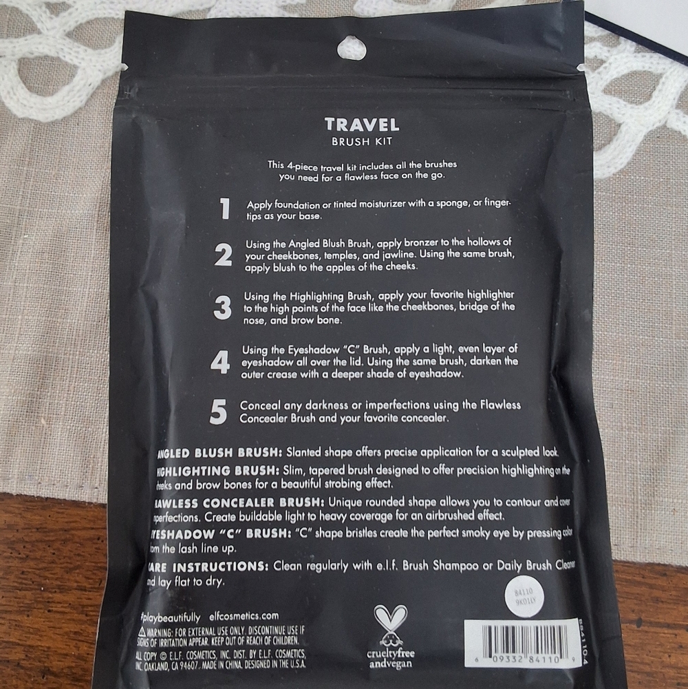 Clementine & Jane & E.L.F. NWT, Cosmetic Case & Travel Brushes - Picture 6 of 9